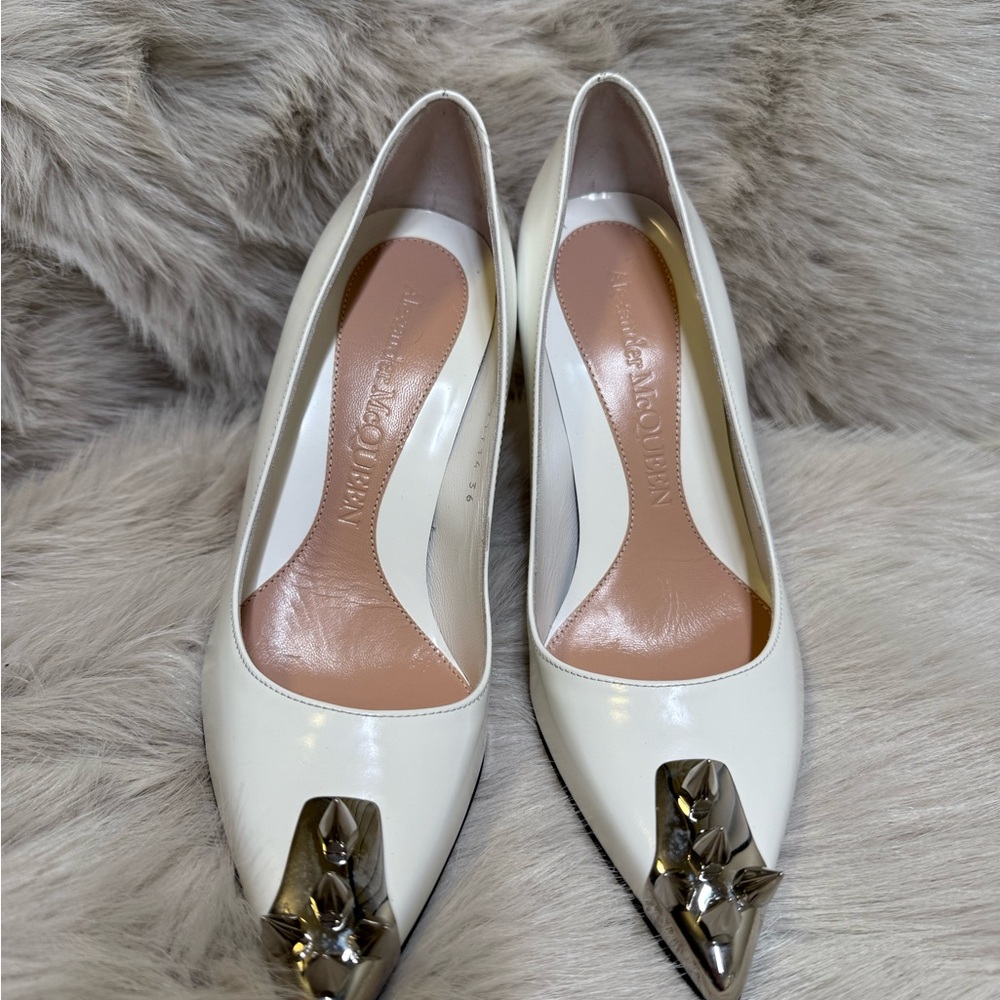 Alexander McQueen White Heeled Elegance